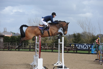 Nigel Coupe & Golvers Hill win the International Stairway at Suffolk County